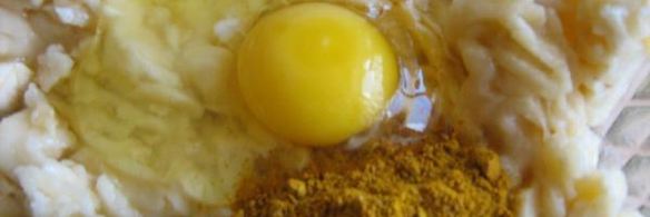 тефтели с бананами, кешью и карри