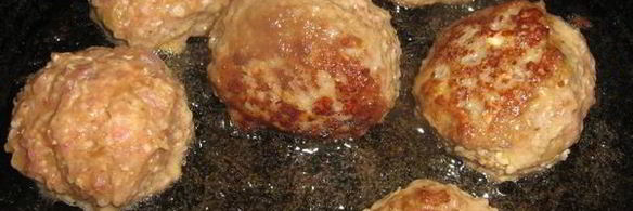 тефтели с бананами, кешью и карри