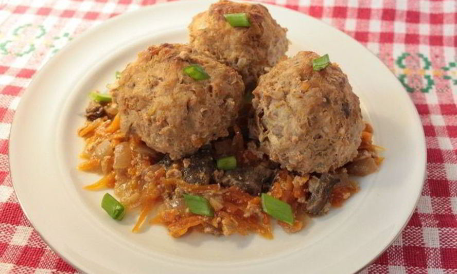 Рецепт тефтелей с гречкой и грибами, запеченные в ряженке