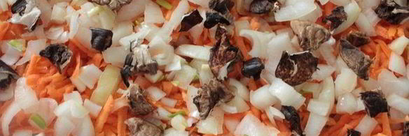 тефтели с гречкой и грибами, запеченные в ряженке