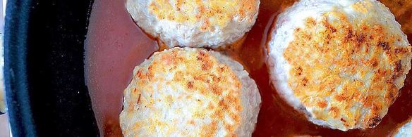 тефтели с подливкой на сковороде