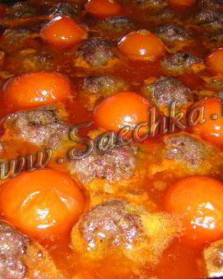 Тефтели с томатами черри
