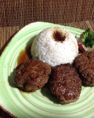 Тефтели с яблоком в медовой глазури с рисом