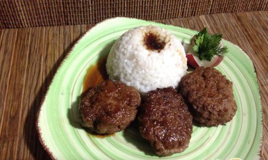 Рецепт тефтелей с яблоком в медовой глазури с рисом