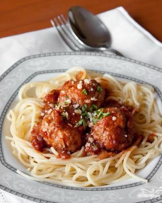 Тефтели со спагетти
