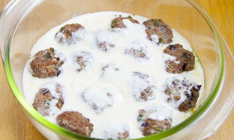 Рецепт тефтелей, запеченных в йогурте
