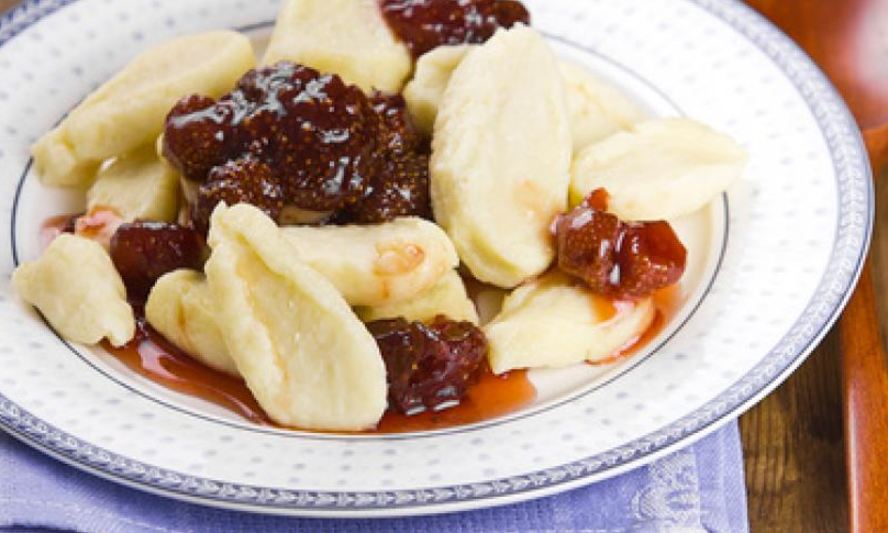 Рецепт ленивых вареников с клубничным вареньем