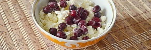 творожные вареники с вишней