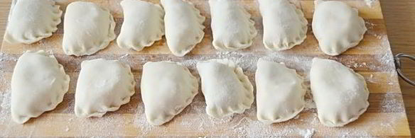 творожные вареники с вишней