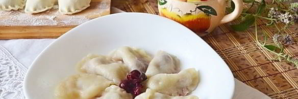 творожные вареники с вишней