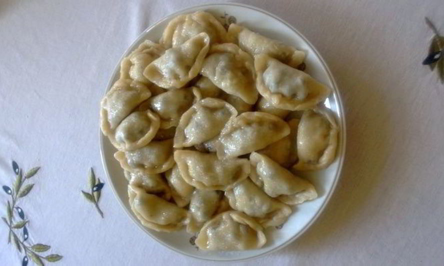 Рецепт вареников с черной смородиной