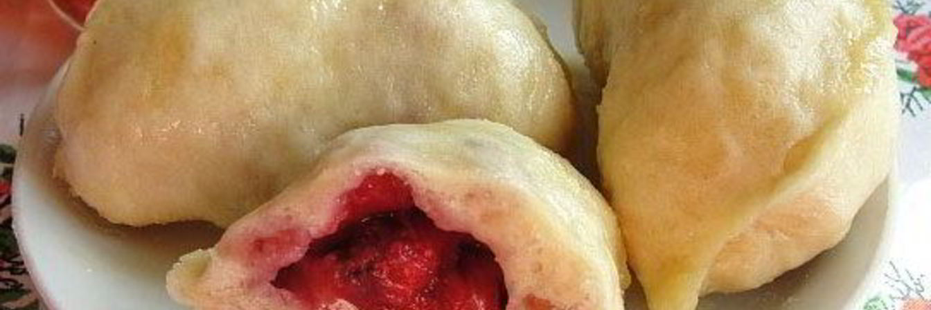 Вареники с клубникой