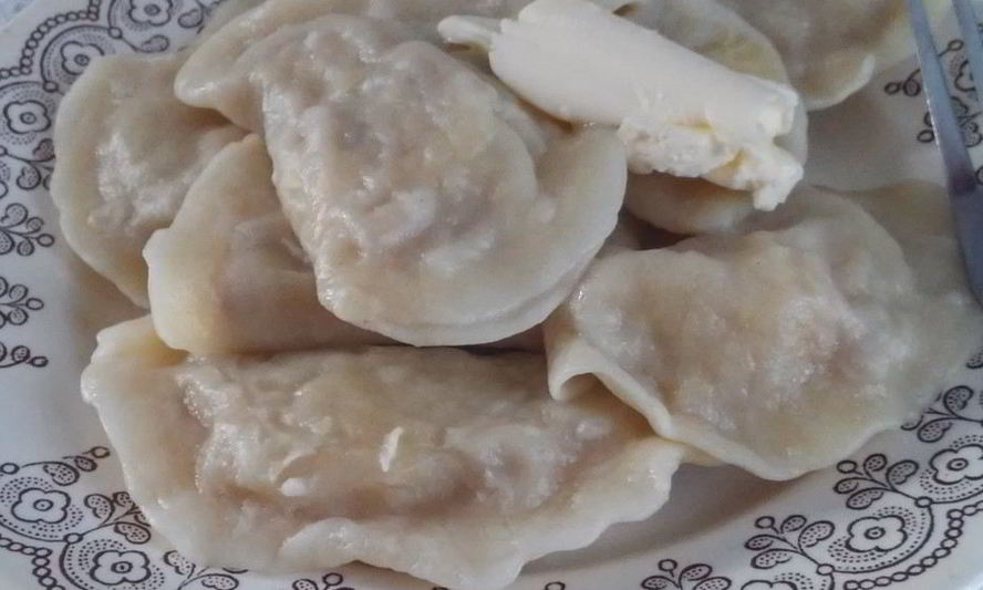 Рецепт вареников с квашеной капустой и мясом