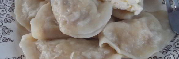 вареники с квашеной капустой и мясом