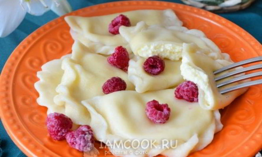 Рецепт вареников с творогом и яичными желтками