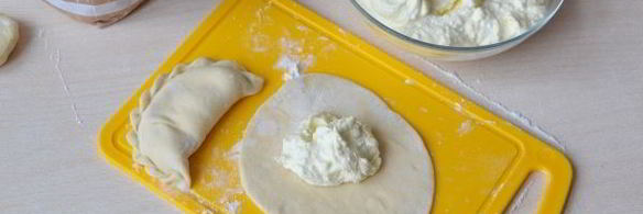 вареники с творогом и яичными желтками