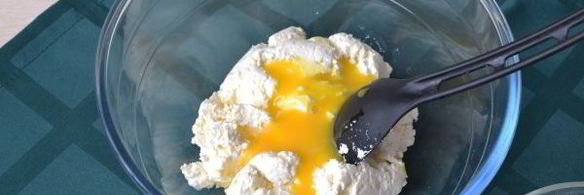 вареники с творогом и яичными желтками