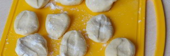 вареники с творогом и яичными желтками