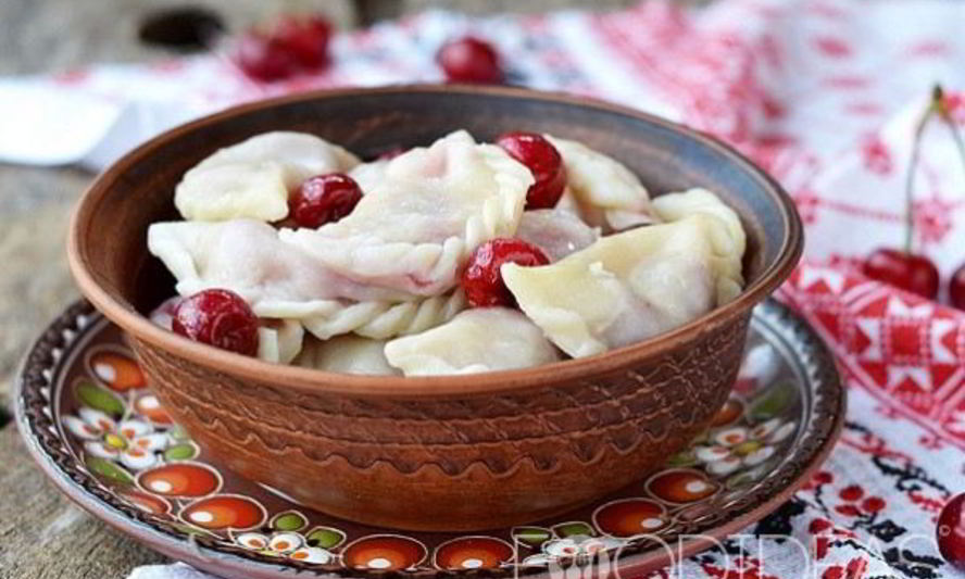 Рецепт вареников с замороженной вишней