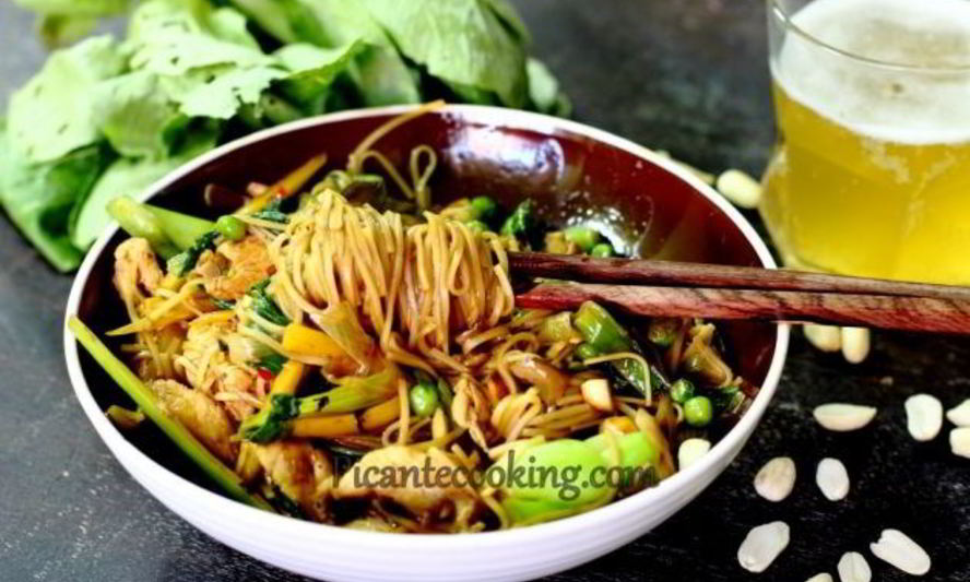 Рецепт яичной китайской лапши вок с курицей