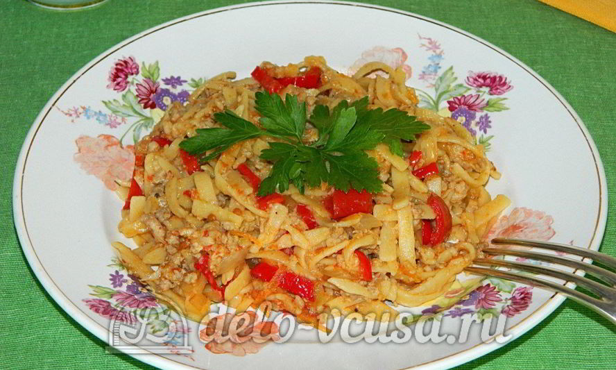 Рецепт яичной лапши с мясом и овощами