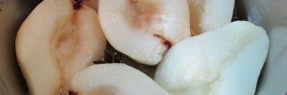 груши в анисовом сиропе с шоколадным соусом