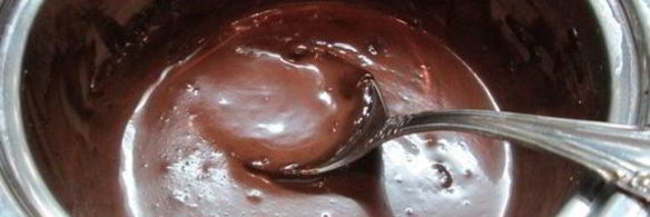 груши в анисовом сиропе с шоколадным соусом