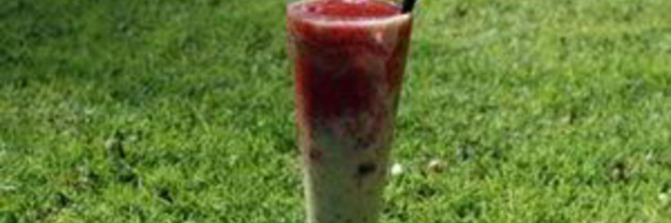 Коктейль из авокадо и граната