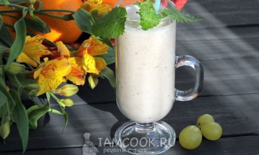 Рецепт коктейля из шампанского с клубникой