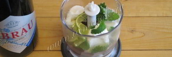 коктейль из шампанского с клубникой