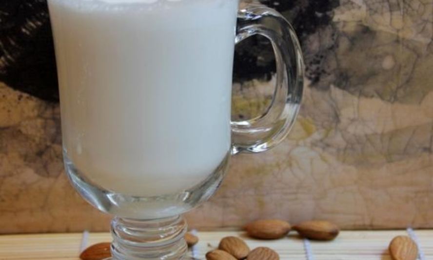 Рецепт миндального молока