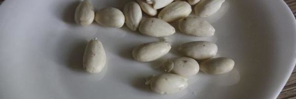 миндальное молоко