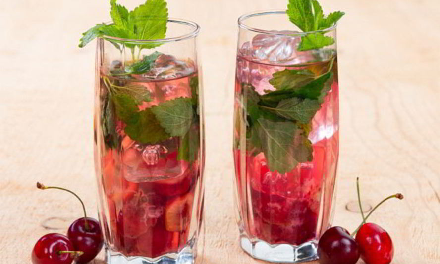 Рецепт мятна-вишневого напиток