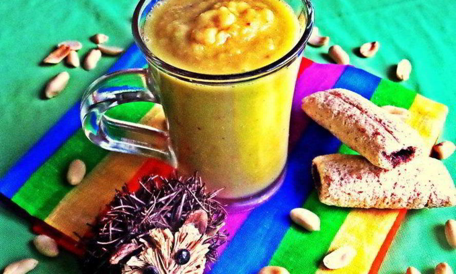 Рецепт яблочного густого коктейля с авокадо и персиком