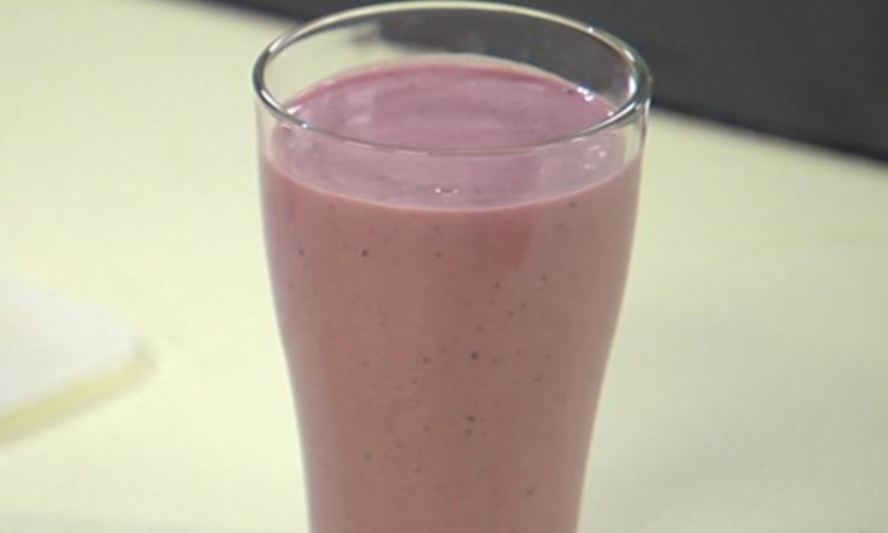 Рецепт ягодного коктейля с авокадо