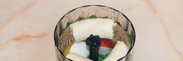 зеленый коктейль из шпината