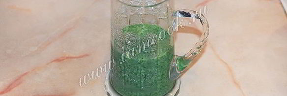 зеленый коктейль из шпината