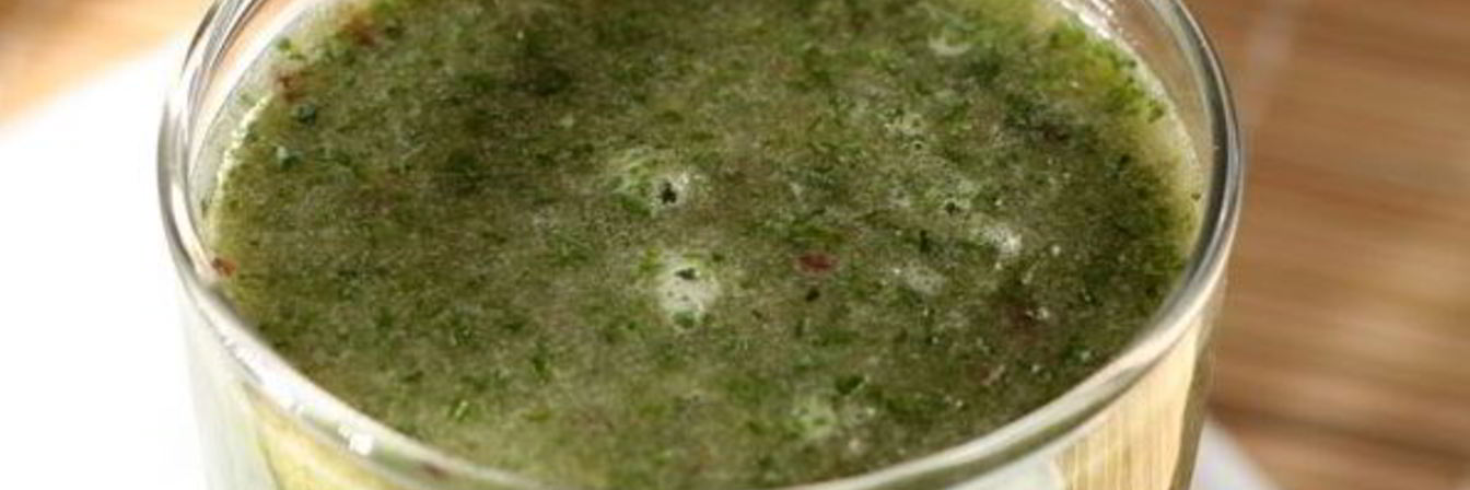 Зеленый коктейль с вишней