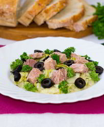 Салаты с тунцом