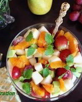 Фруктовый салат с розмариновым медом