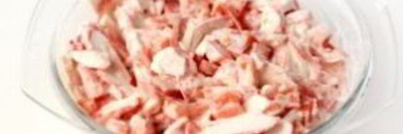 крабовый салат с помидорами