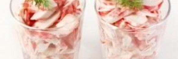 крабовый салат с помидорами