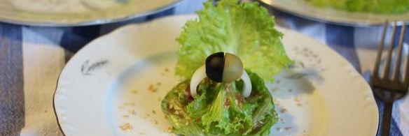 салат дамам кольца, мужчинам браслеты