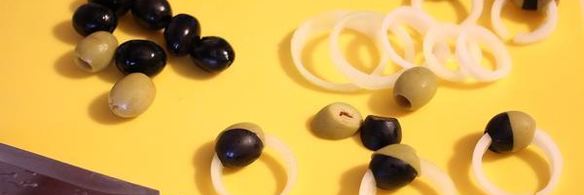 салат дамам кольца, мужчинам браслеты