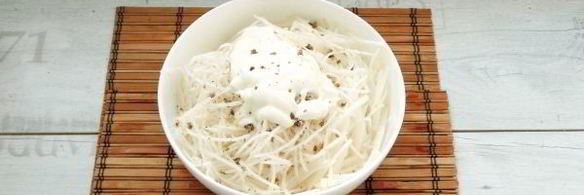 салат из дайкона со сметаной