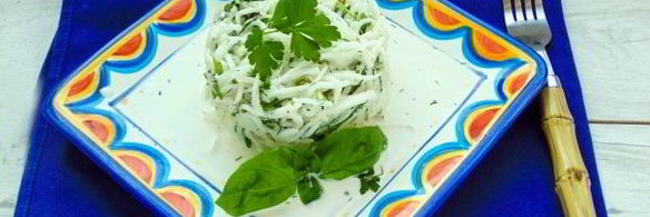 салат из дайкона со сметаной