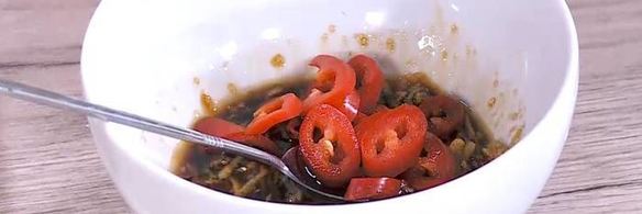 салат из фасоли с жареным тофу