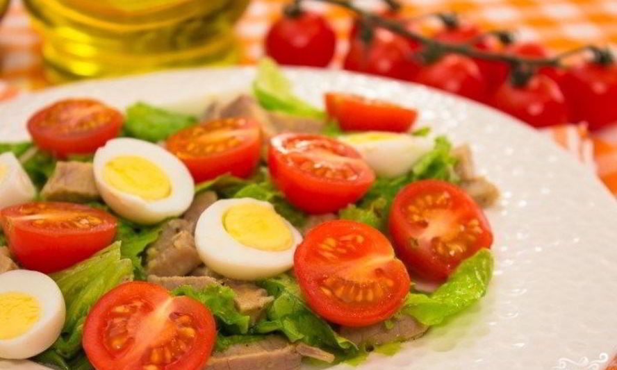 Рецепт салата из говядины с помидорами