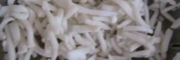 салат из кальмаров с горошком