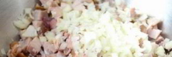 салат из копченой курицы и ананаса